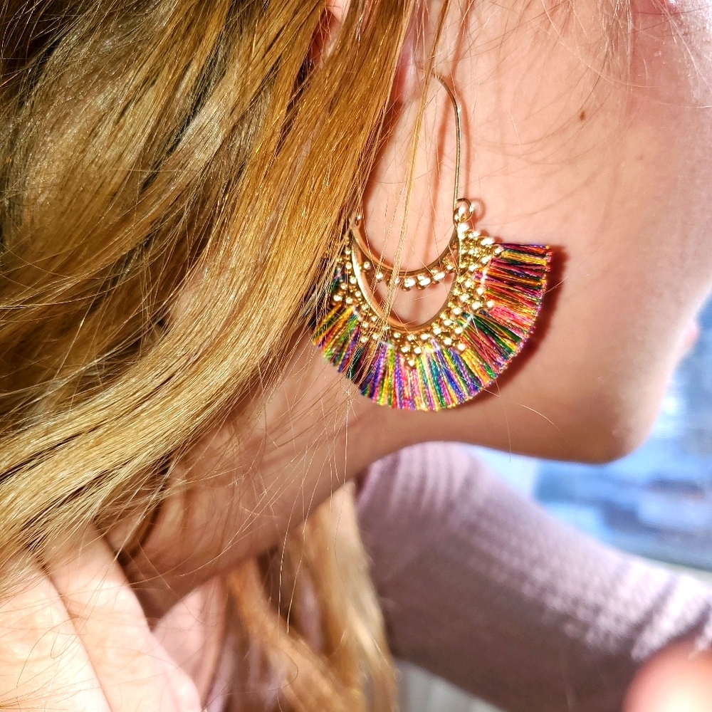 Fan Tassel Earrings NWOT